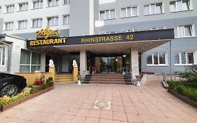 R&B Hotel